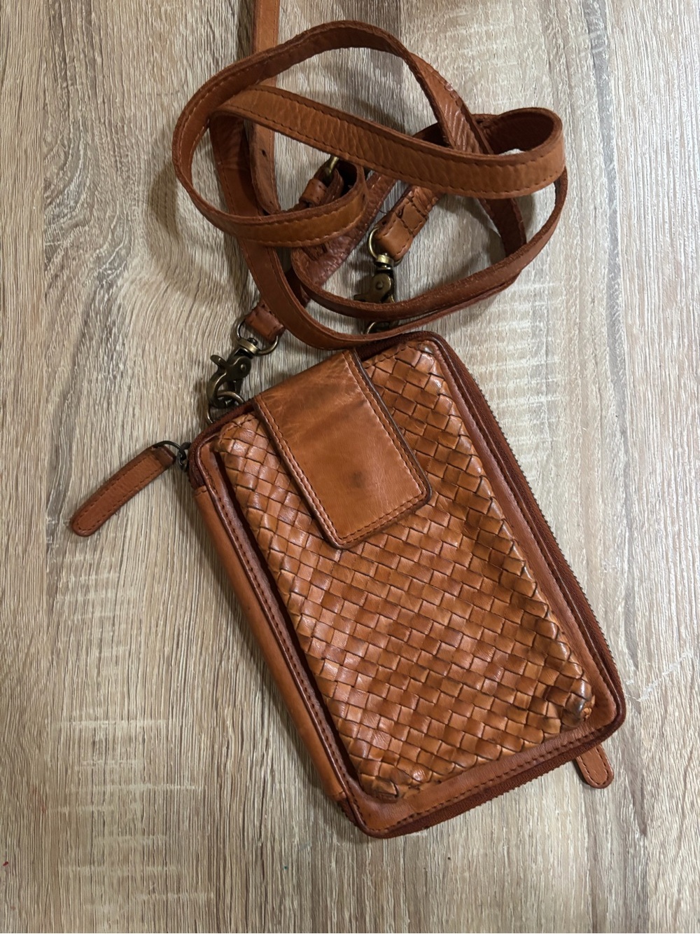 Woven Leather Mini Crossbody Wallet Bag - Warm Brown Textured